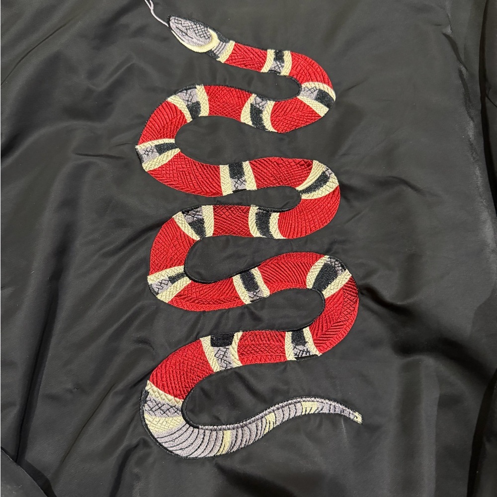 Chartou Black Bomber Jacket with Snake Embroidery - Picture 9 of 9
